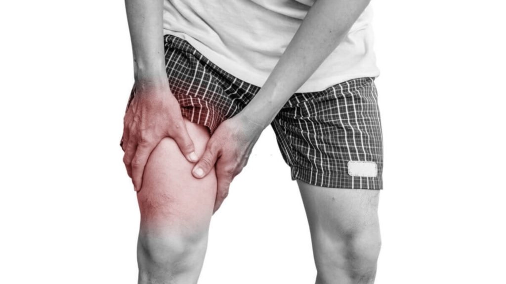 Is it possible to tell the difference between hamstring pain and sciatica from the symptoms they both share